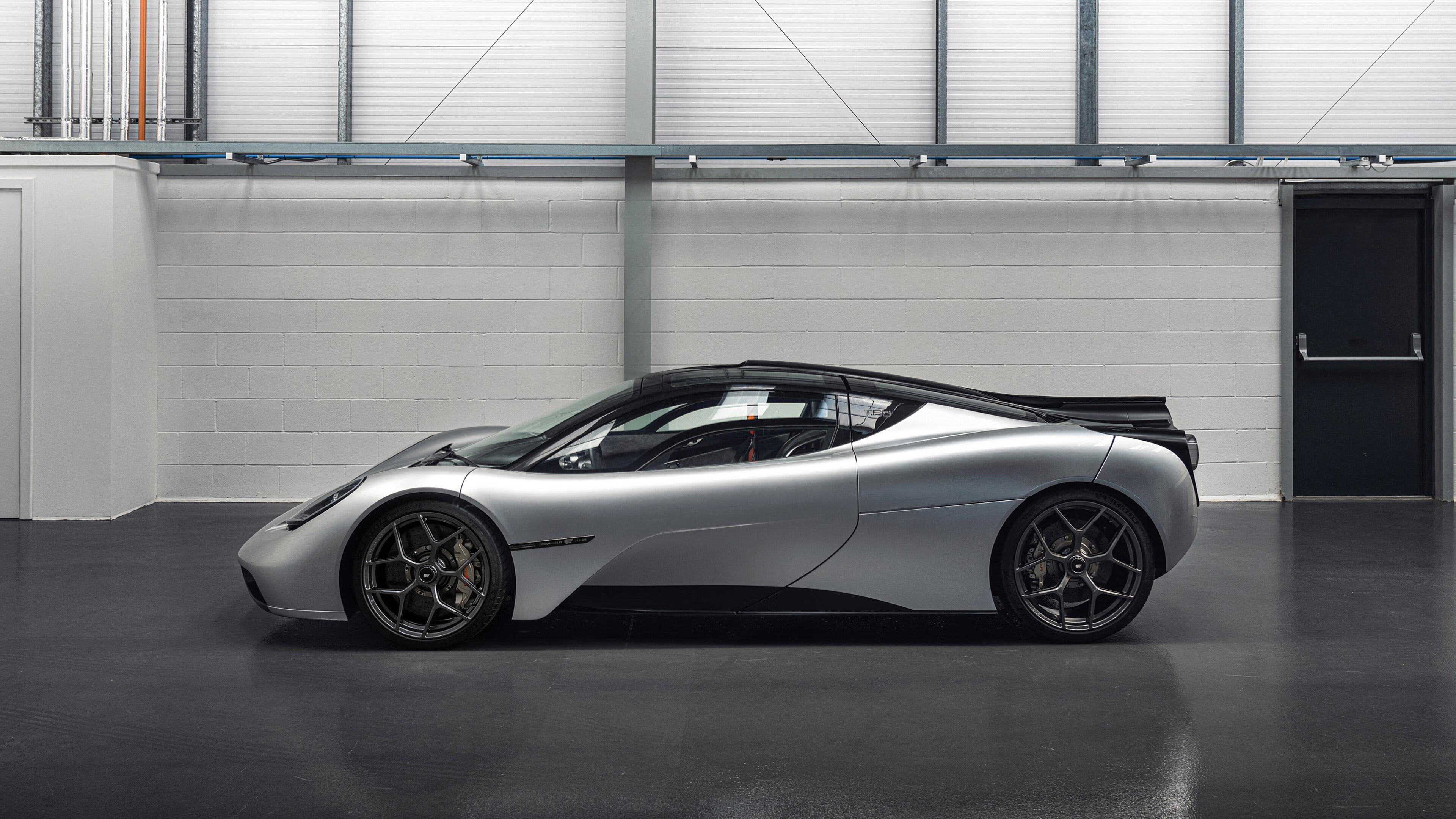 法甲教练团队基于数据分析优化中场控制策略，法甲中场休息多久