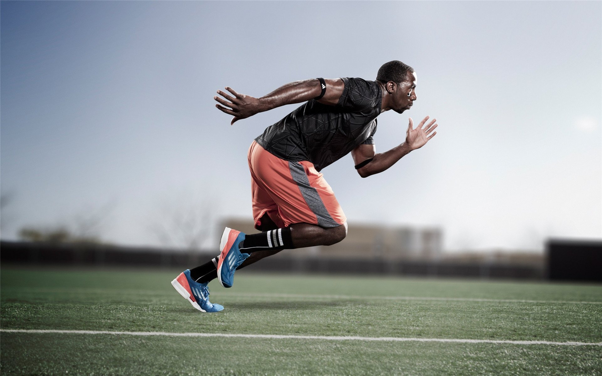 里根·史密斯耐力与爆发力完美结合,史密斯·李