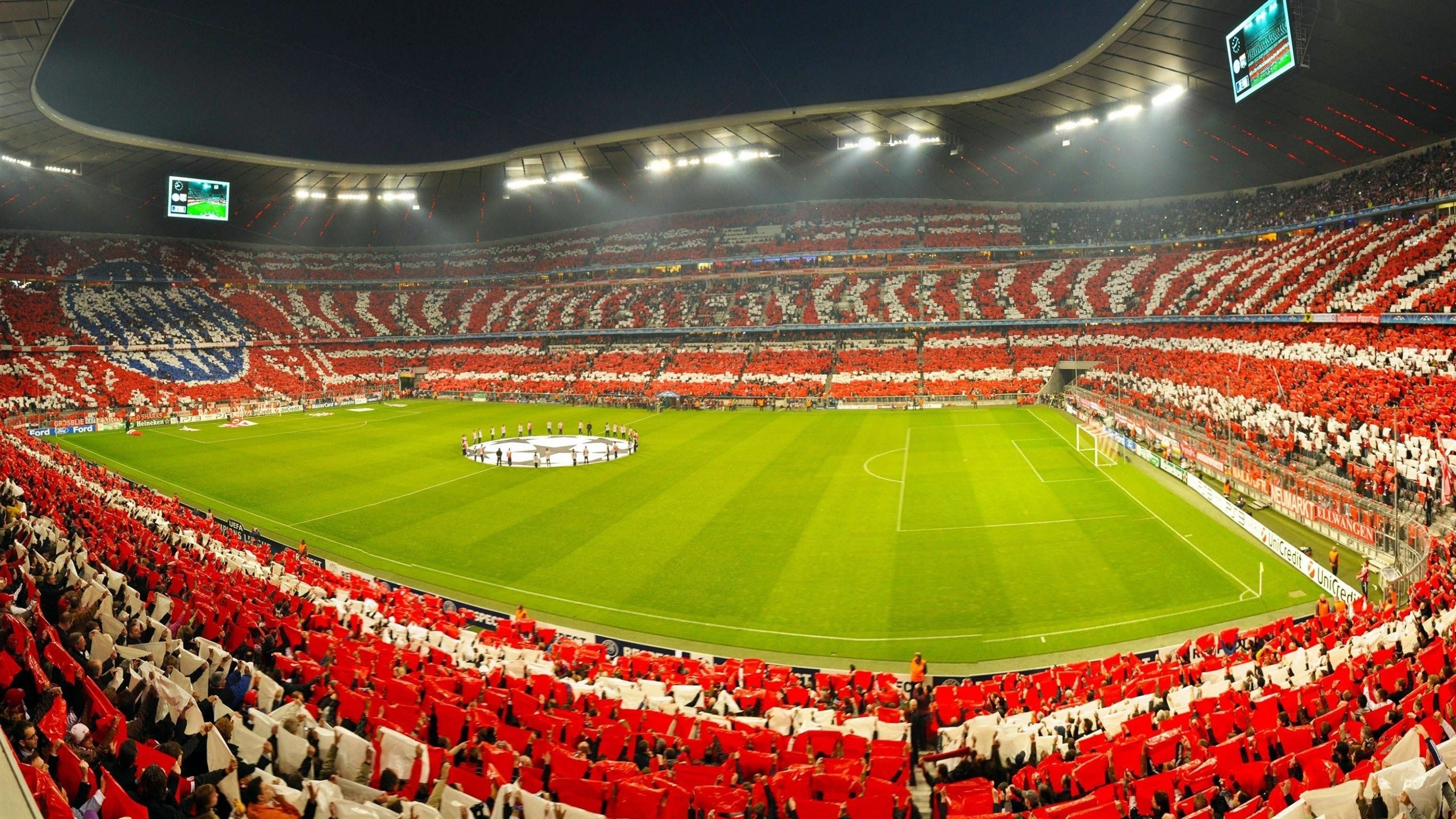 曼城压迫式打法再次主导整场节奏，曼城压哨夺冠